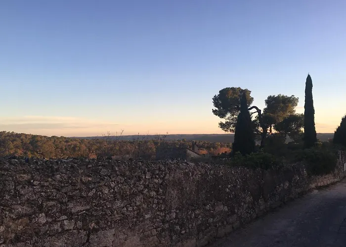 Duplex Dans Residence Avec Piscine A Uzes