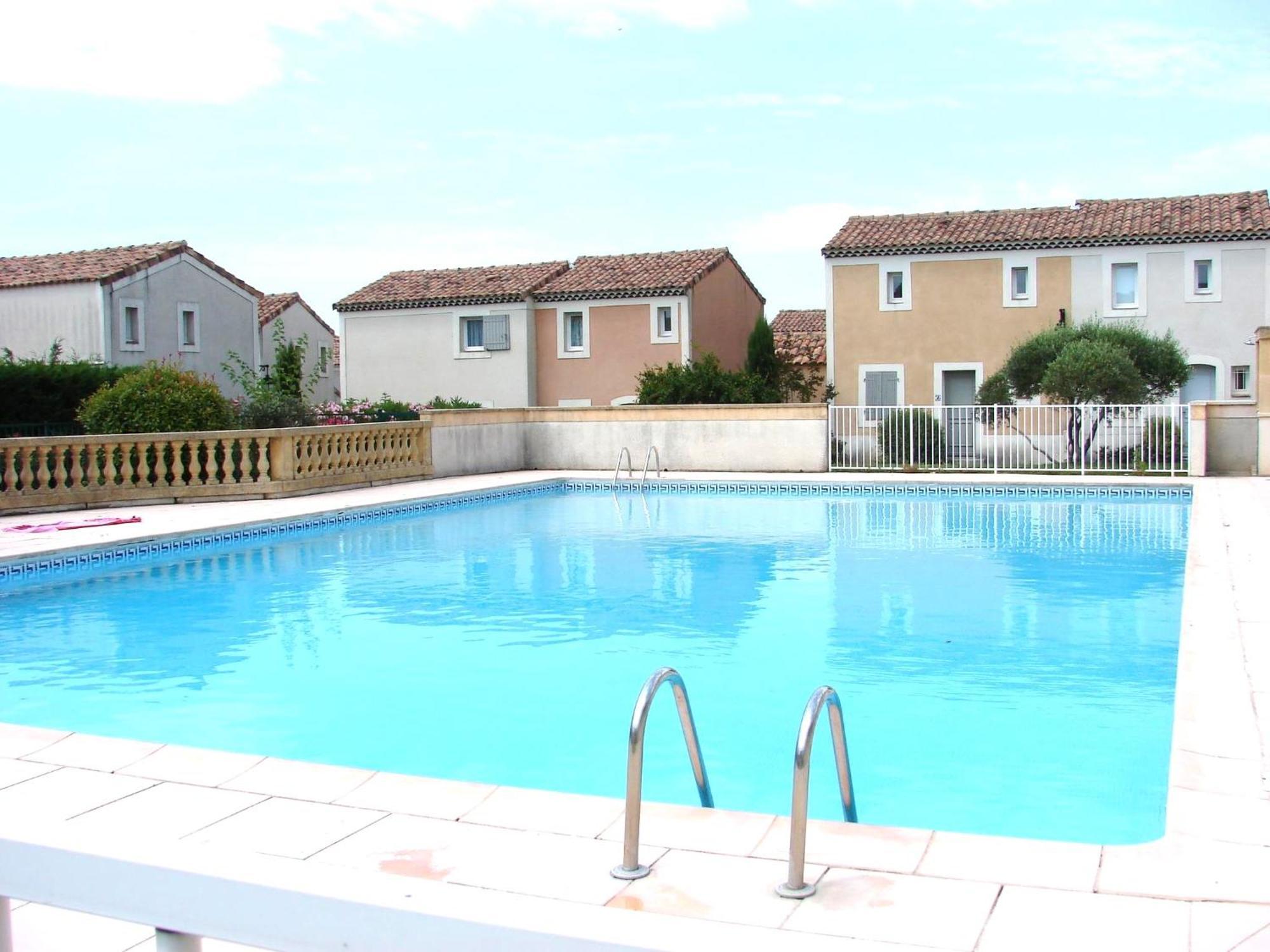 Duplex Dans Avec Piscine A * Uzès