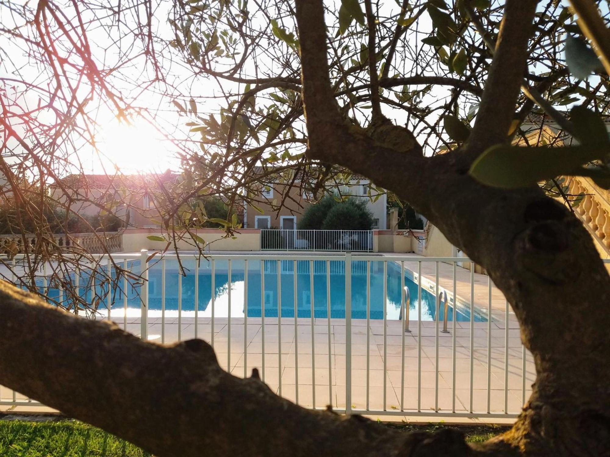 Apartment Duplex Dans Avec Piscine A Uzès